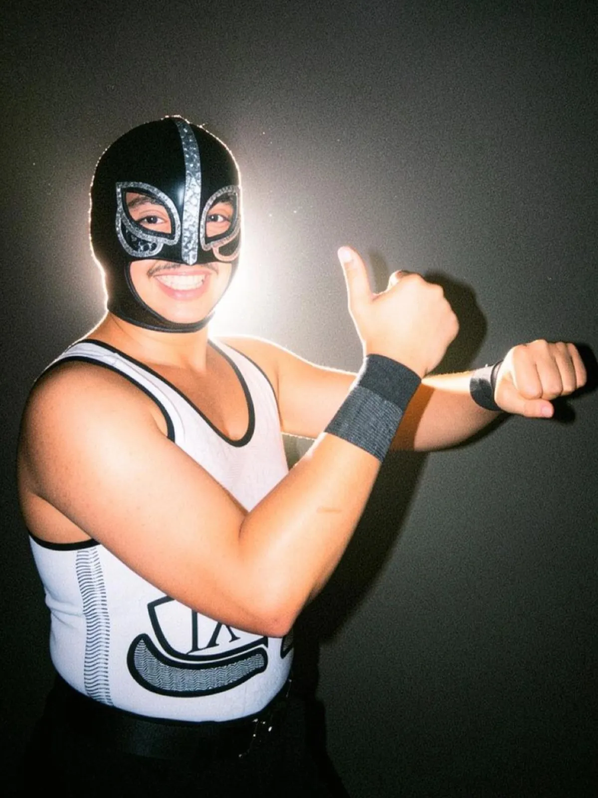 El Godindo at an IDPW show