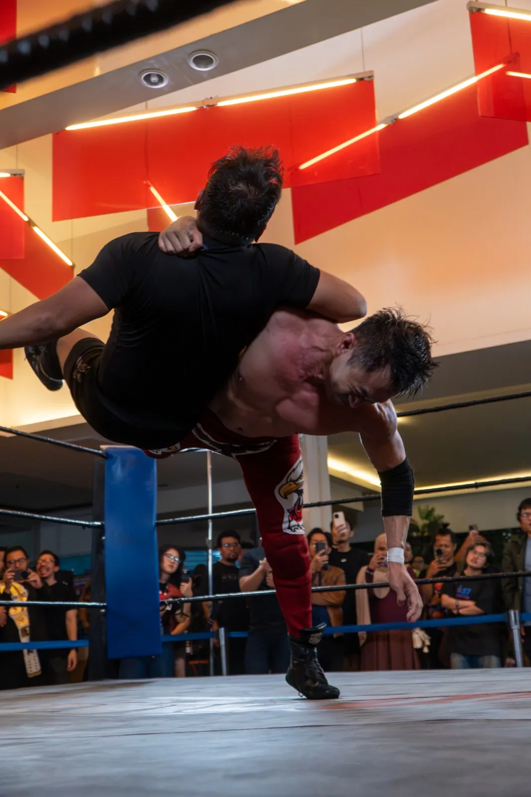 Eric Garuda at an IDPW show