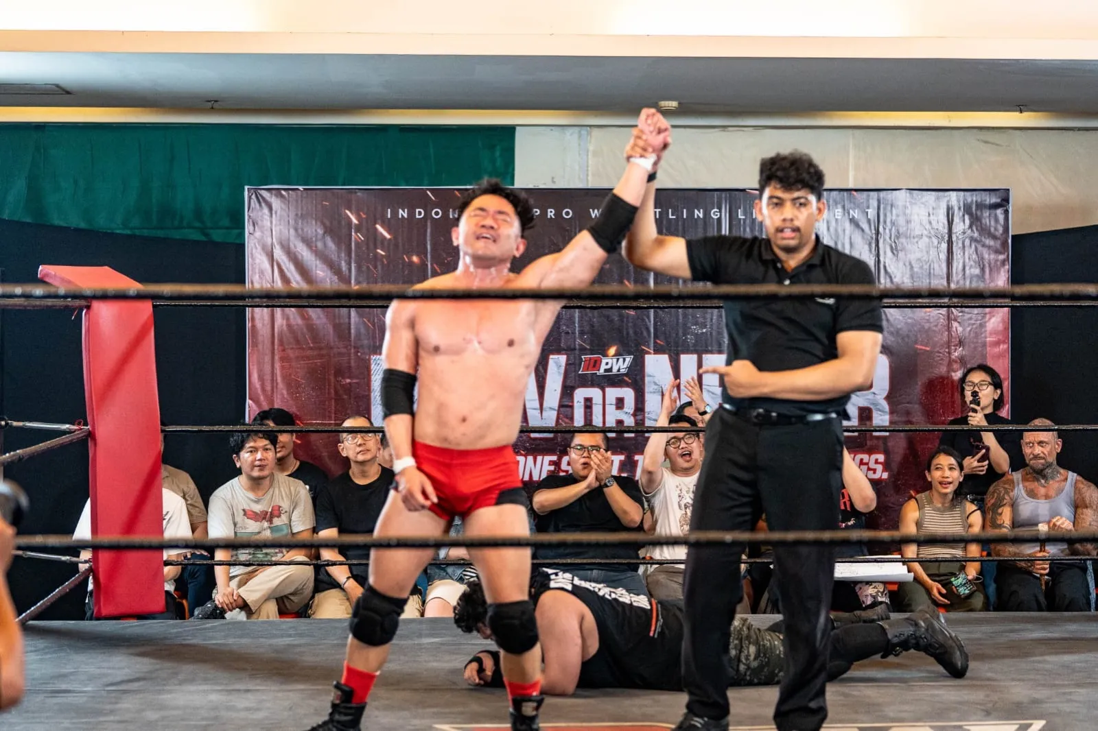 Eric Garuda at an IDPW show