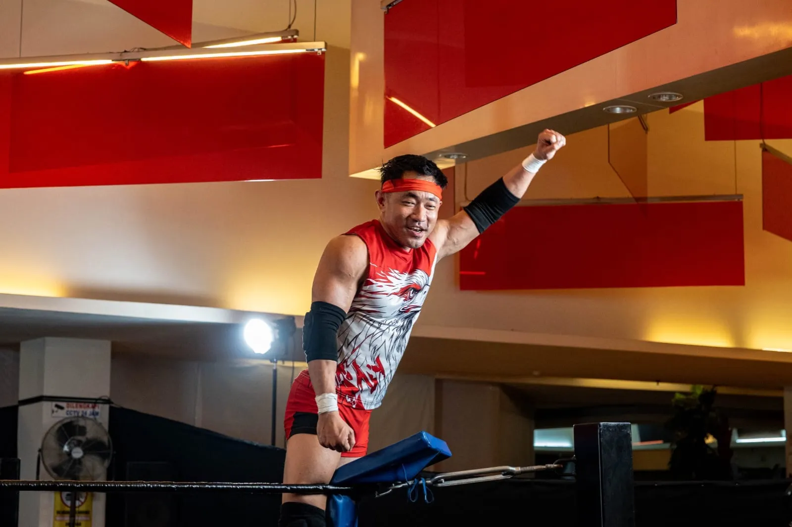 Eric Garuda at an IDPW show