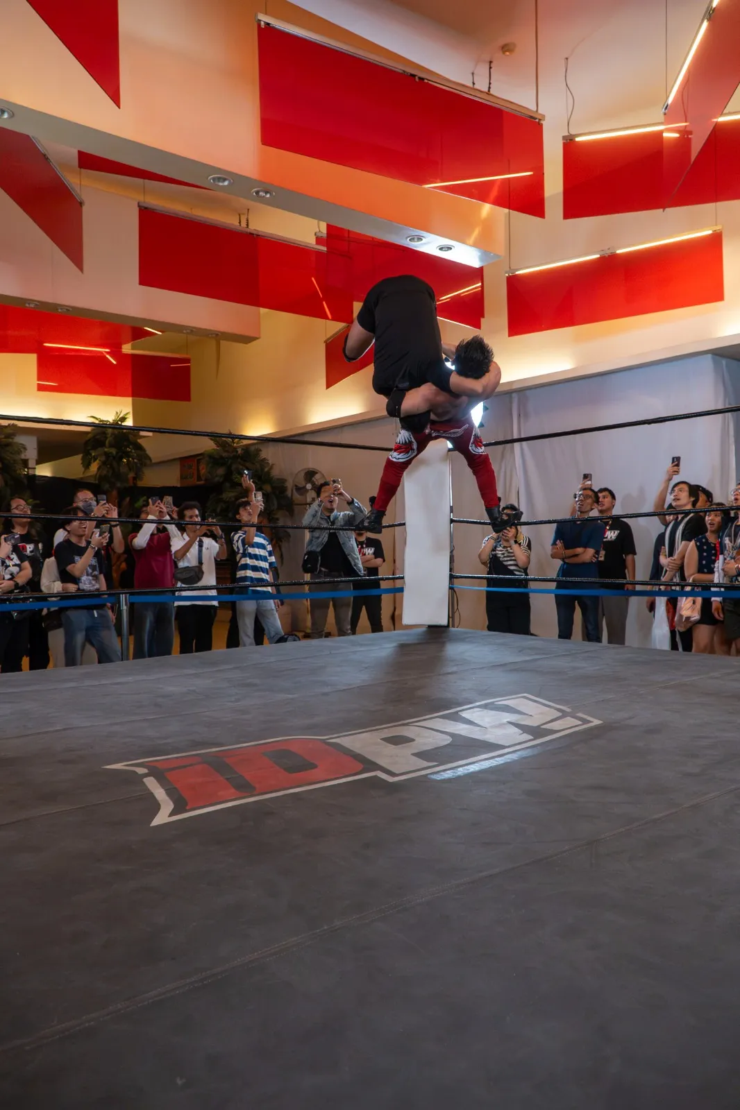Eric Garuda at an IDPW show