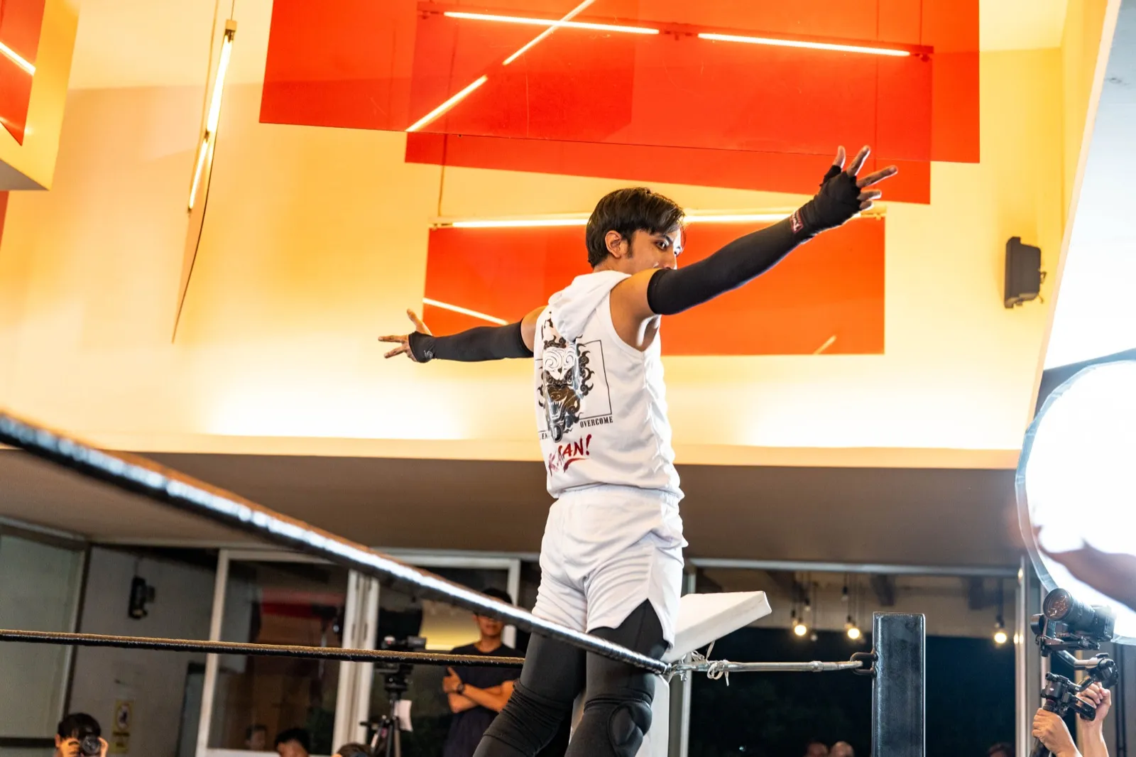 Kresna at an IDPW show