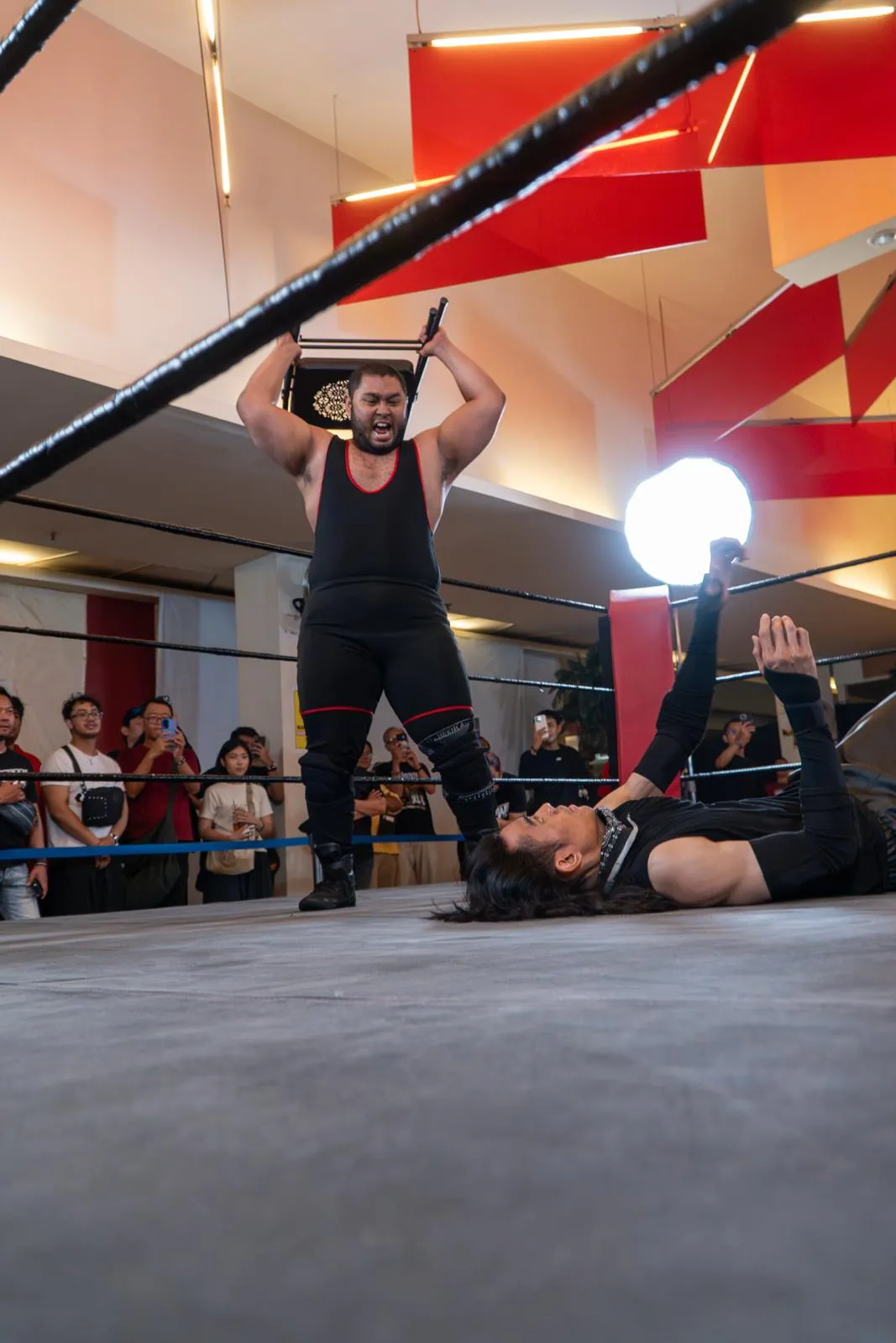 Omar at an IDPW show