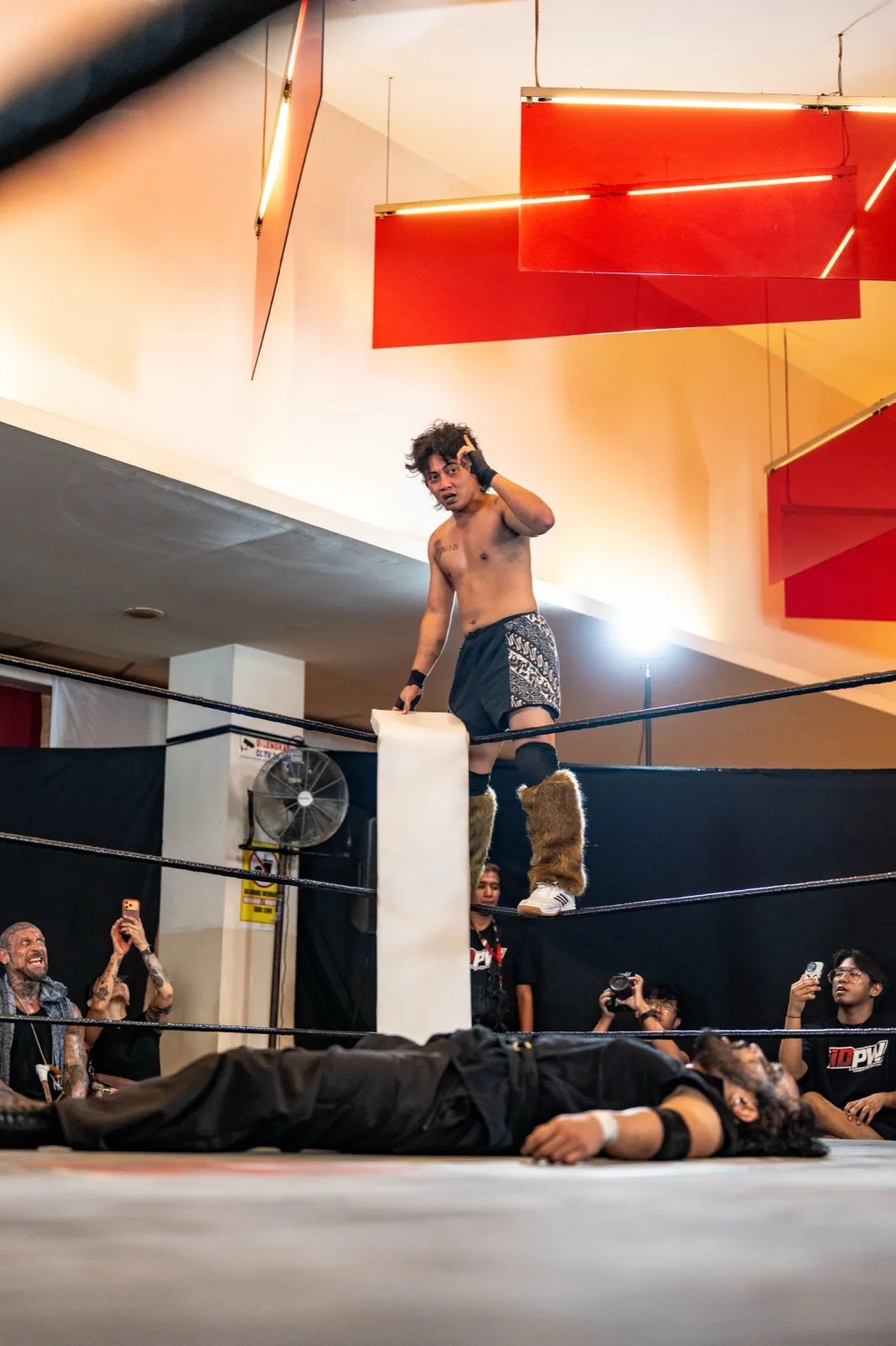 Taumata at an IDPW show