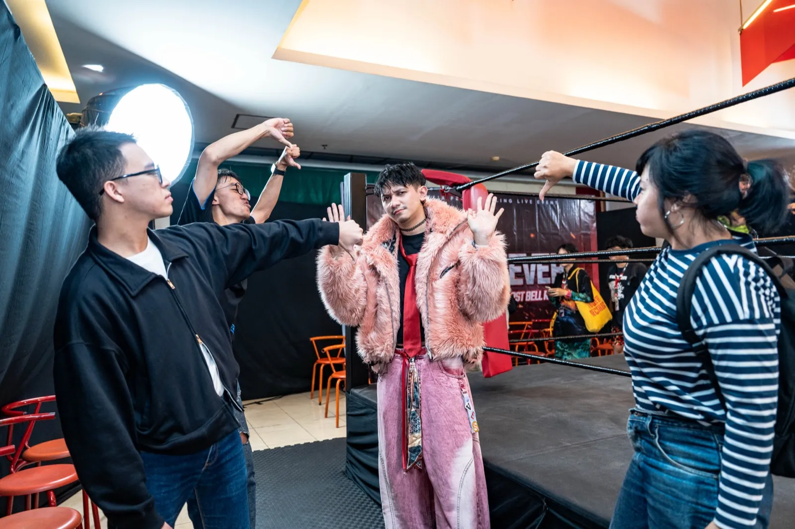 Vesper V at an IDPW show